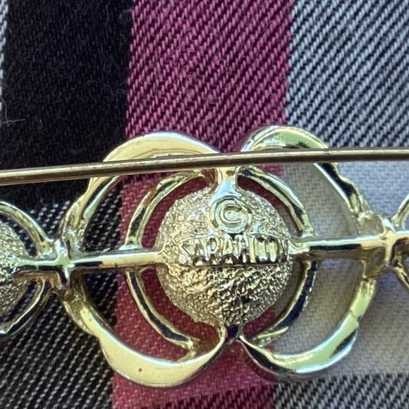 Vintage Sarah Coventry Linear Rhinestone SilverTone Brooch Collar Bar Pin - Picture 3 of 7